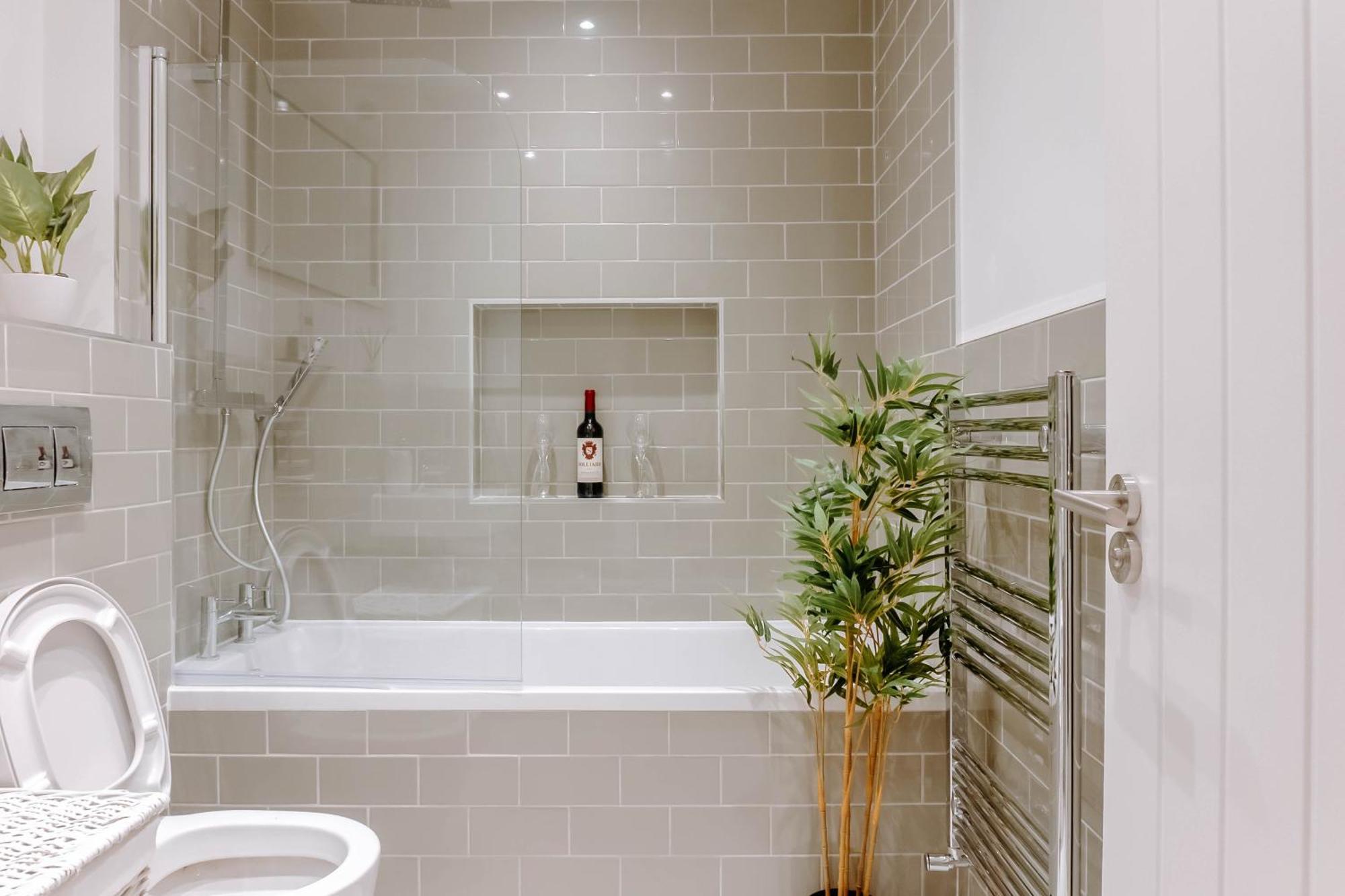 Mayfield - - Ground Floor Apartment *